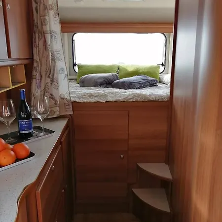 Autocaravana Fija En Parcela Ideal Para Surferos Kemp